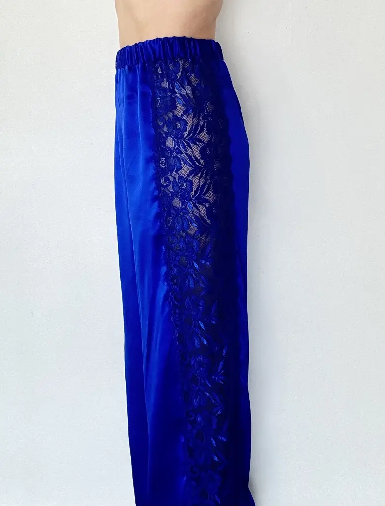Pantalon_en_soie_royal3.webp