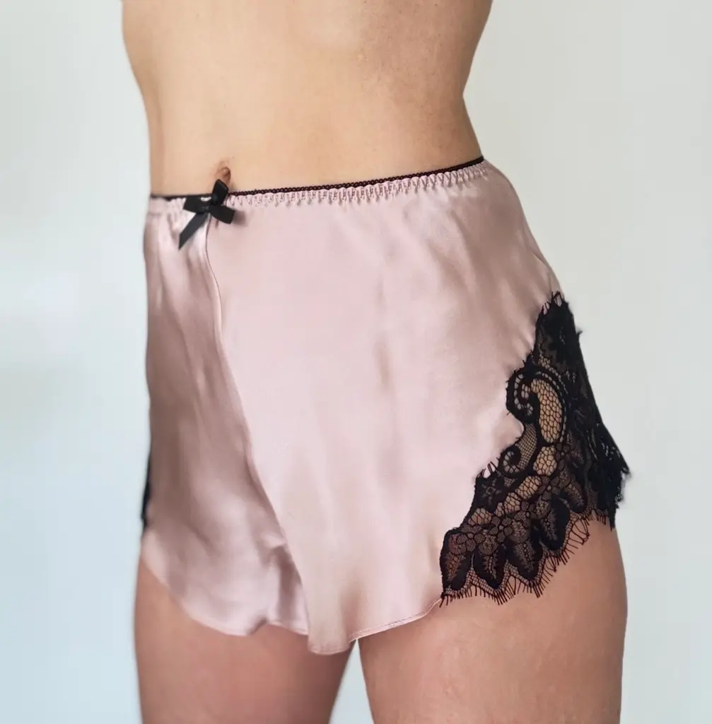Short_en_soie_rosenoire5.webp