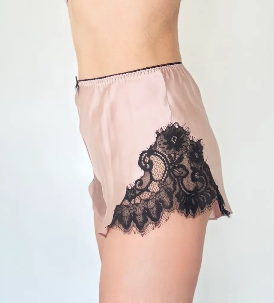 Short_en_soie_rosenoire3.webp