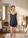 Short en soie noire