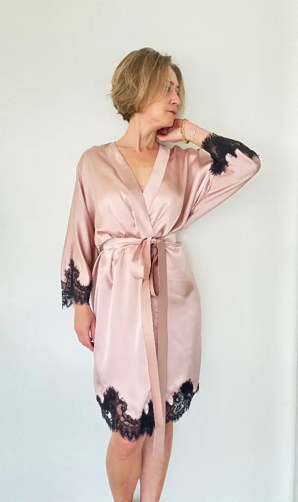 Kimono en soie rose