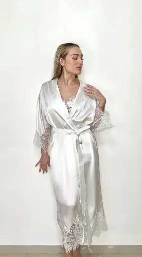 Kimono en soie blanc